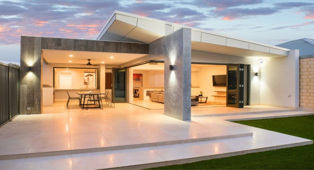 Modern Busselton holiday home with open-plan living and outdoor entertaining area